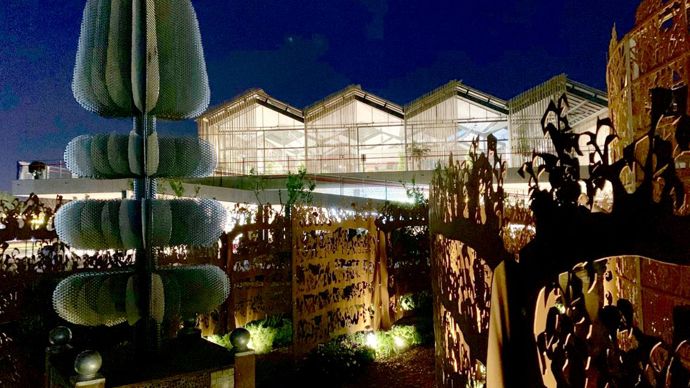 De nuit, l’OlfactoTrophée© diffuse des senteurs…© C. Julhiet-Détroyat/C. Pasquer